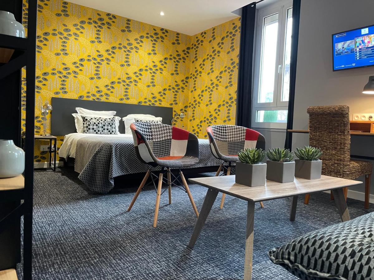 Le Nouvel Hotel Oyonnax Exterior foto